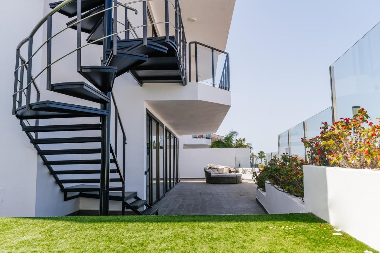 Sunset White Villa - Ocean View, Jakuzzi, Heated Pool, Air-Conditioning, Grill Playa de las Americas  Exterior foto