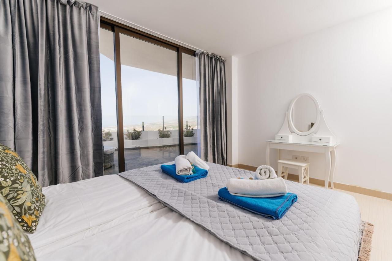 Sunset White Villa - Ocean View, Jakuzzi, Heated Pool, Air-Conditioning, Grill Playa de las Americas  Exterior foto