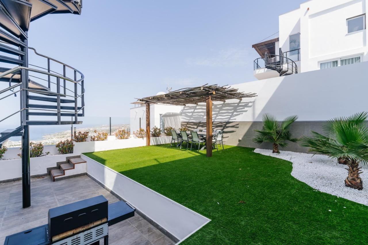 Sunset White Villa - Ocean View, Jakuzzi, Heated Pool, Air-Conditioning, Grill Playa de las Americas  Exterior foto